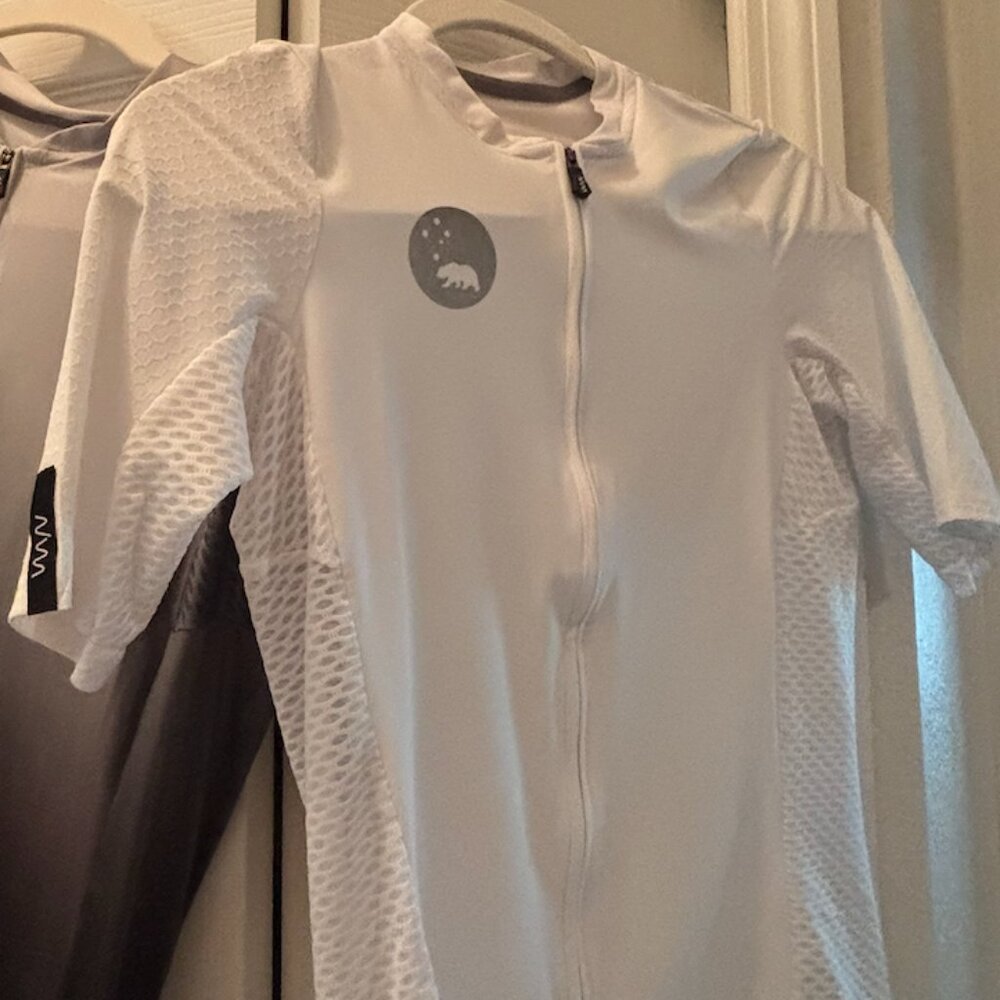 WYN Republic Women’s Size L White Cycling Jersey